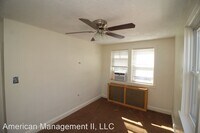 137 W Meadow Rd photo'