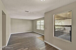 476 Bentwood Ln in Orange Park, FL - Building Photo