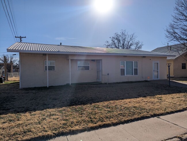 209 W Plaza Dr in Clovis, NM - Building Photo - Building Photo