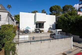 6315 Primrose Ave in Los Angeles, CA - Foto de edificio - Building Photo