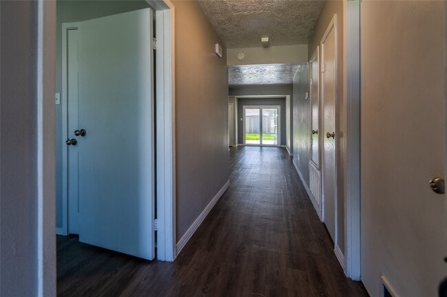 2027 Alabama St in Pasadena, TX - Building Photo - Building Photo