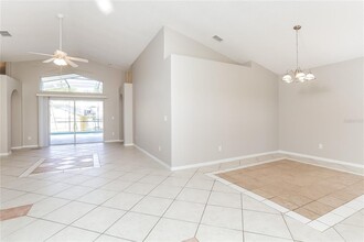 1539 Indian Oaks Trail in Kissimmee, FL - Building Photo - Building Photo