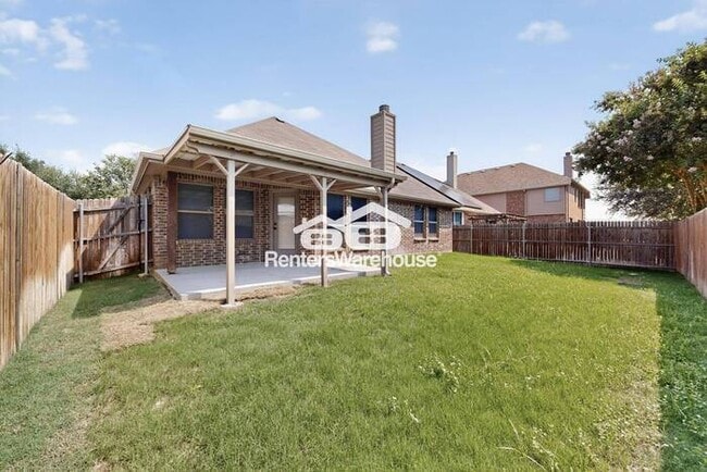 property at 4016 Hollow Lake Rd