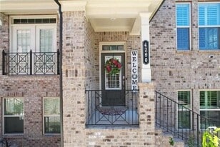 4260 Essex Pond Wy in Cumming, GA - Building Photo