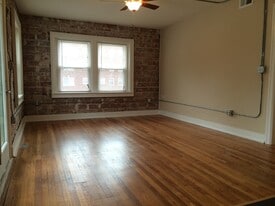 Watkins Place - 1215 Brush Creek