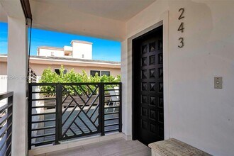 243 NW 57th Ave in Miami, FL - Building Photo - Building Photo