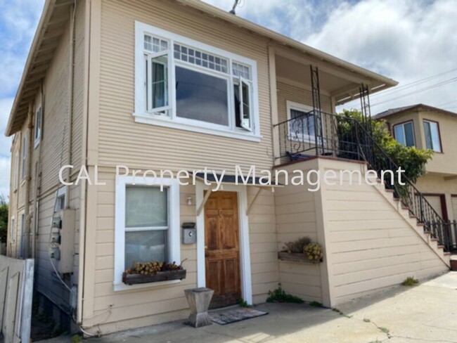 277 Van Buren St in Monterey, CA - Building Photo - Building Photo