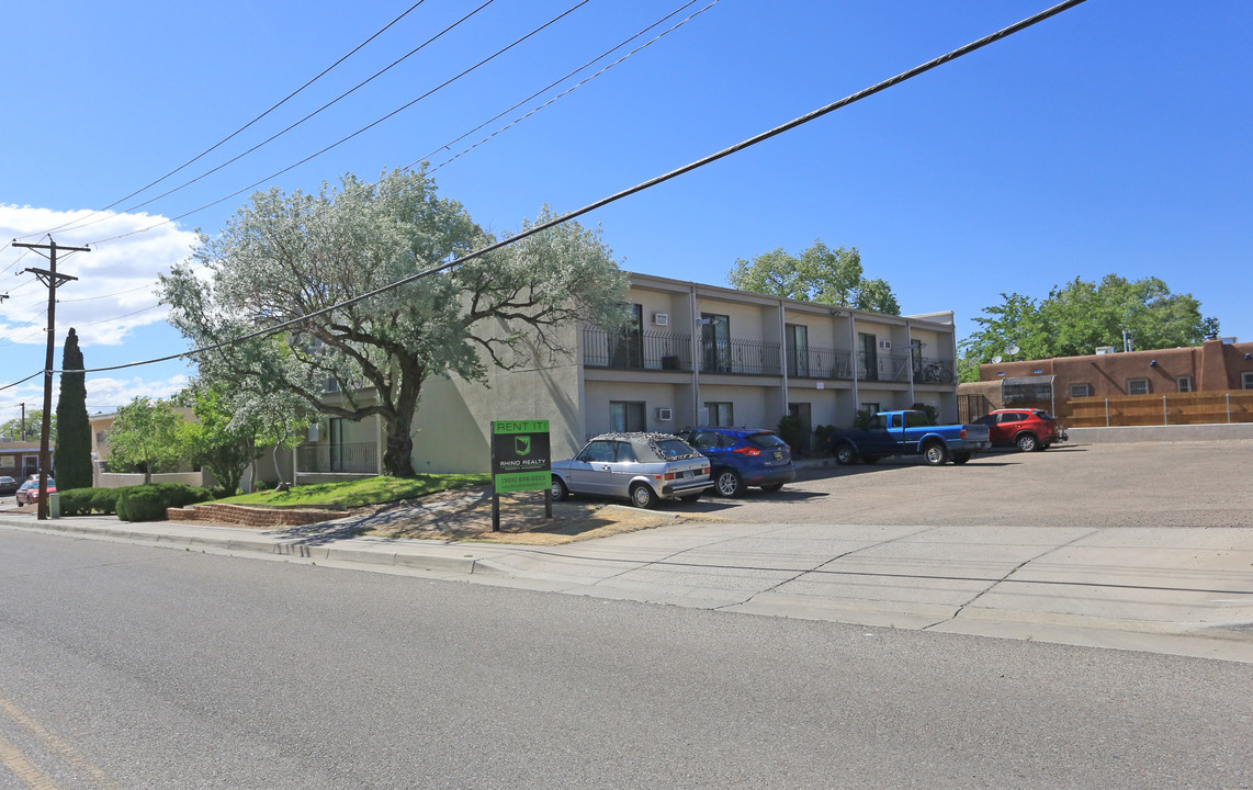 Nob Hill Apartments in Albuquerque, NM - Building Photo