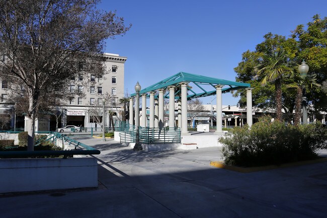Casas Alquiler en Lankershim, CA
