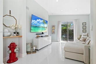 18755 SW 27th Ct in Miramar, FL - Building Photo - Building Photo