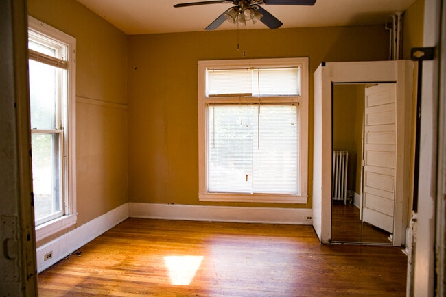 524 8th Ave SE, Unit 2 in Minneapolis, MN - Building Photo - Building Photo
