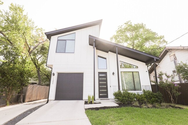 property at 1309 Cometa St