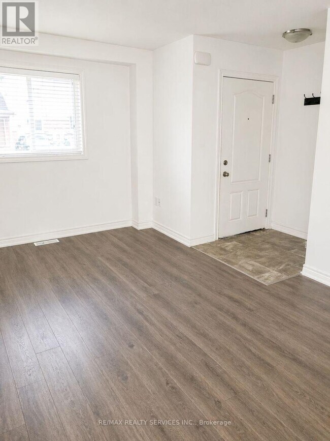 6118 Kelsey Cres in Niagara Falls, ON - Building Photo - Building Photo