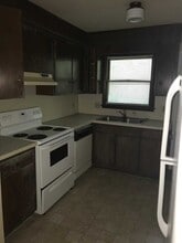 519 E J St in Newton, NC - Building Photo - Building Photo