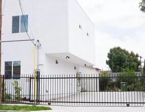 3901 Wisconsin Pl in Los Angeles, CA - Building Photo - Building Photo