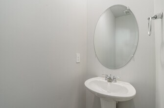 7271 Golden Way in White House, TN - Building Photo - Building Photo