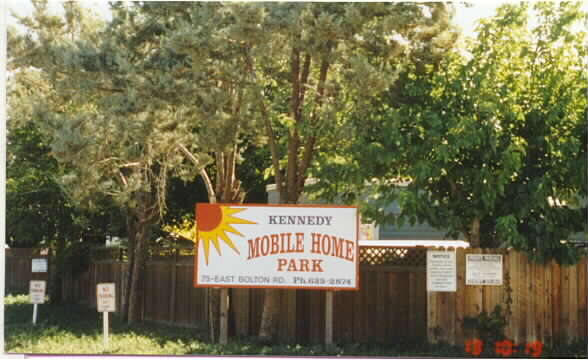 Kennedy Mobile Home Park in Oakley, CA - Foto de edificio - Building Photo
