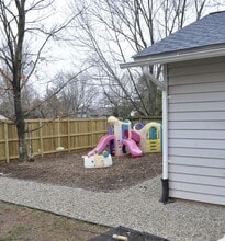 760 Sugarland Run Drive in Sterling, VA - Foto de edificio - Building Photo