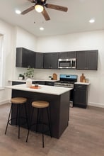 4733 Cedar Ave in Philadelphia, PA - Foto de edificio - Building Photo