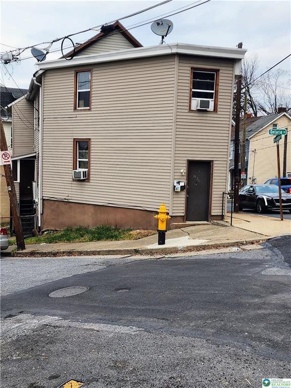 property at 836 Wyandotte St