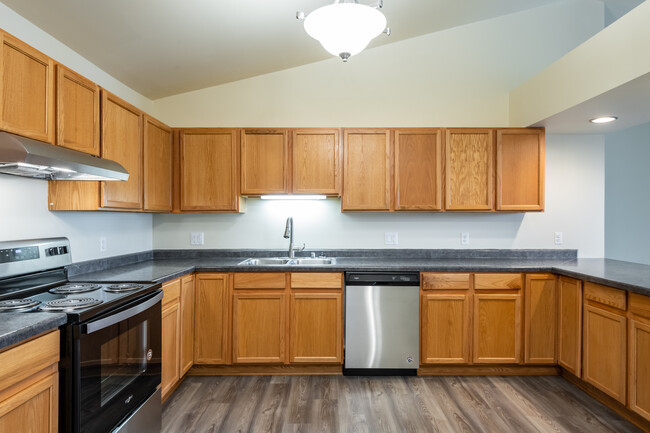 Bluff Ridge Apartments in Whitewater, WI - Building Photo - Interior Photo