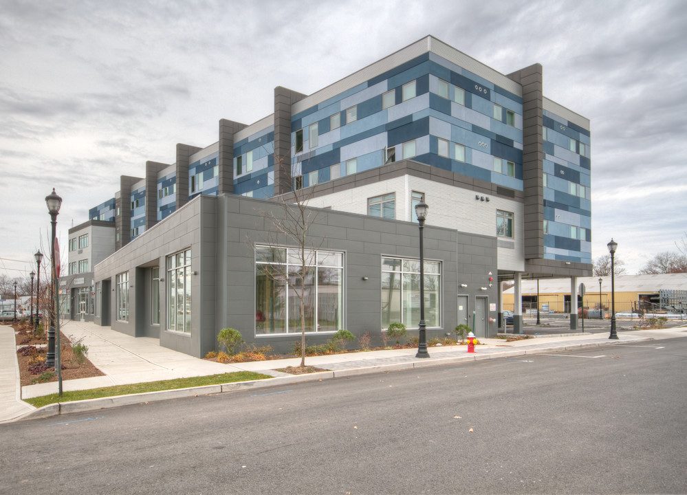 Voorhees Station I in Somerset, NJ - Foto de edificio