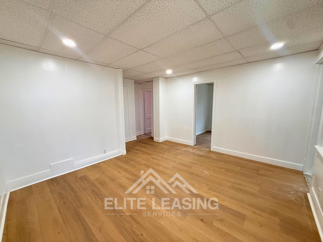 property at 1438 SW Van Buren St