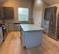 9935 Clear Diamond Dr in Rosharon, TX - Building Photo - Building Photo