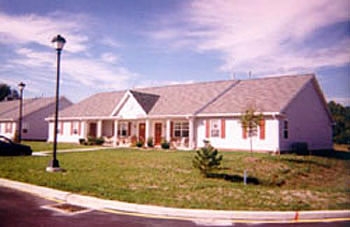 Yorktowne Woods in Seaford, DE - Building Photo