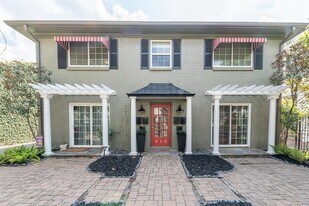 210 Emerson St in Houston, TX - Building Photo