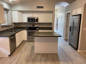 12450 W San Juan Ave in Litchfield Park, AZ - Building Photo - Building Photo