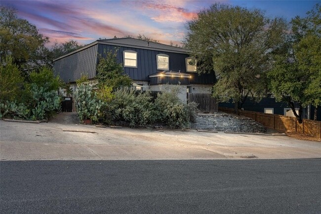 property at 2800 Westhill Dr