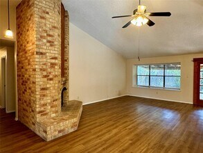 2800 Goldbridge Dr in Austin, TX - Building Photo - Building Photo