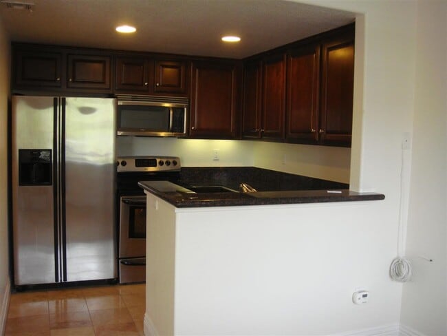 3969 Nobel Dr, Unit 280 in San Diego, CA - Building Photo - Building Photo