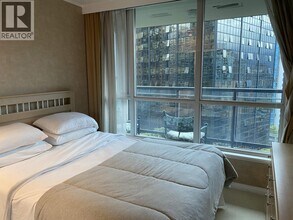 1328 W Pender St in Vancouver, BC - Building Photo - Building Photo