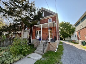 538 Frontenac St in Kingston, ON - Building Photo
