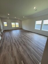 201 NW Granny Smith St in Gentry, AR - Building Photo - Building Photo