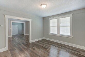 1009 E 33rd St-Unit -21fd472f-e53b-11ee-a715-06927b267943 in Savannah, GA - Foto de edificio - Building Photo