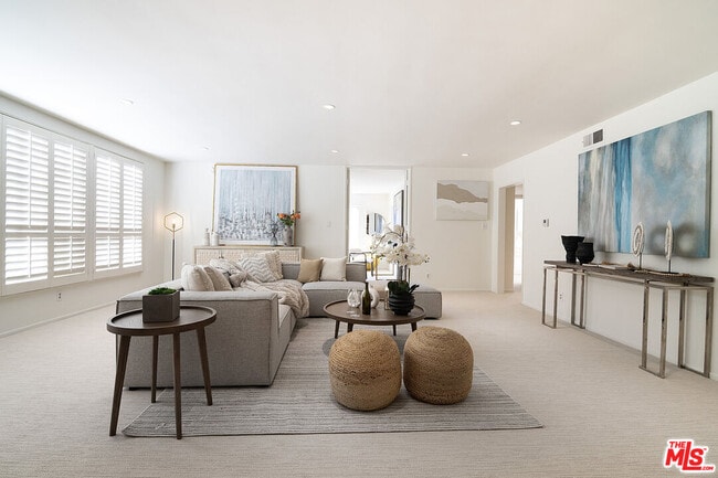 344 S Doheny Dr in Beverly Hills, CA - Building Photo - Building Photo