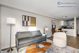 526 Yale Ave N in Seattle, WA - Building Photo - Building Photo