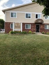 Grand Avenue Apartments in Beloit, WI - Foto de edificio - Building Photo