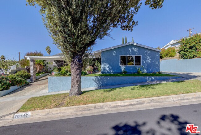 18717 Kimbrough St in Santa Clarita, CA - Building Photo - Building Photo