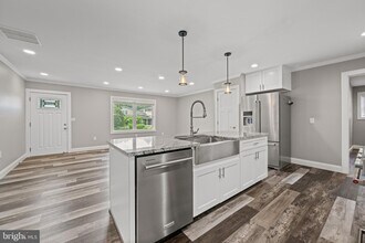 14 Woodland Dr, Unit 44 in Severna Park, MD - Building Photo - Building Photo