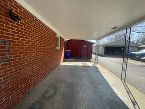614 Lamb Dr in Franklin, KY - Building Photo - Building Photo