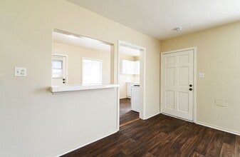 11756 Downey Ave in Downey, CA - Building Photo - Building Photo