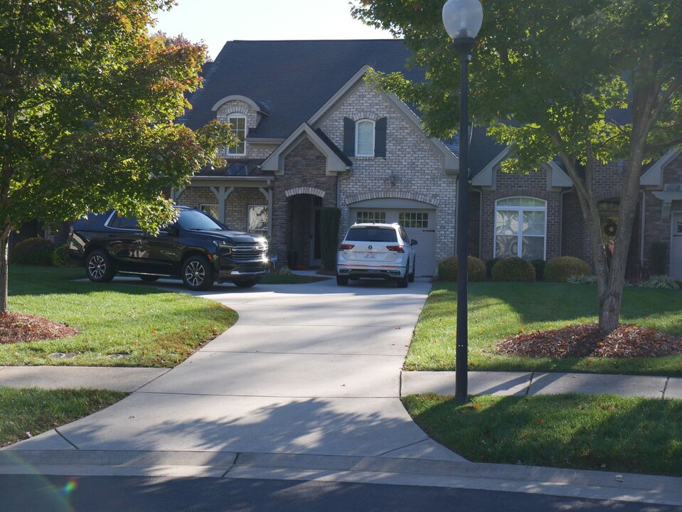 469 Crosswick Rd in Clemmons, NC - Foto de edificio