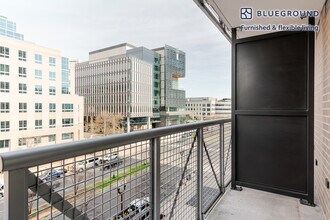 3444 Fairfax Dr, Unit FL4-ID1036 in Arlington, VA - Foto de edificio - Building Photo