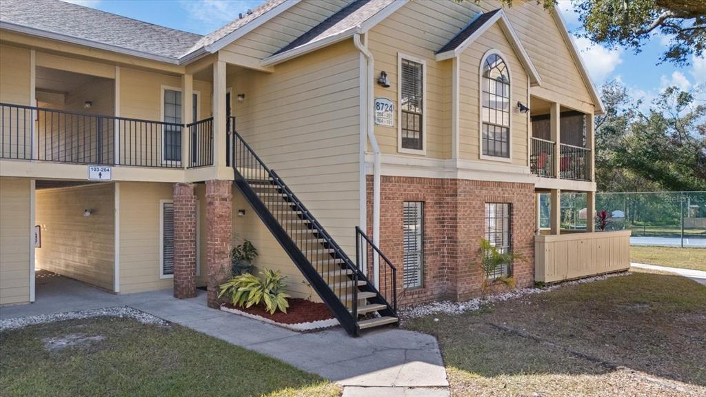8724 Mallard Reserve Dr in Tampa, FL - Building Photo