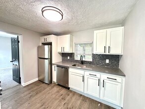 1550 Banfield St in Pittsburgh, PA - Building Photo - Building Photo