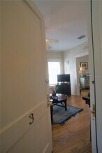 2114 W Dekle Ave, Unit 3 in Tampa, FL - Foto de edificio - Building Photo